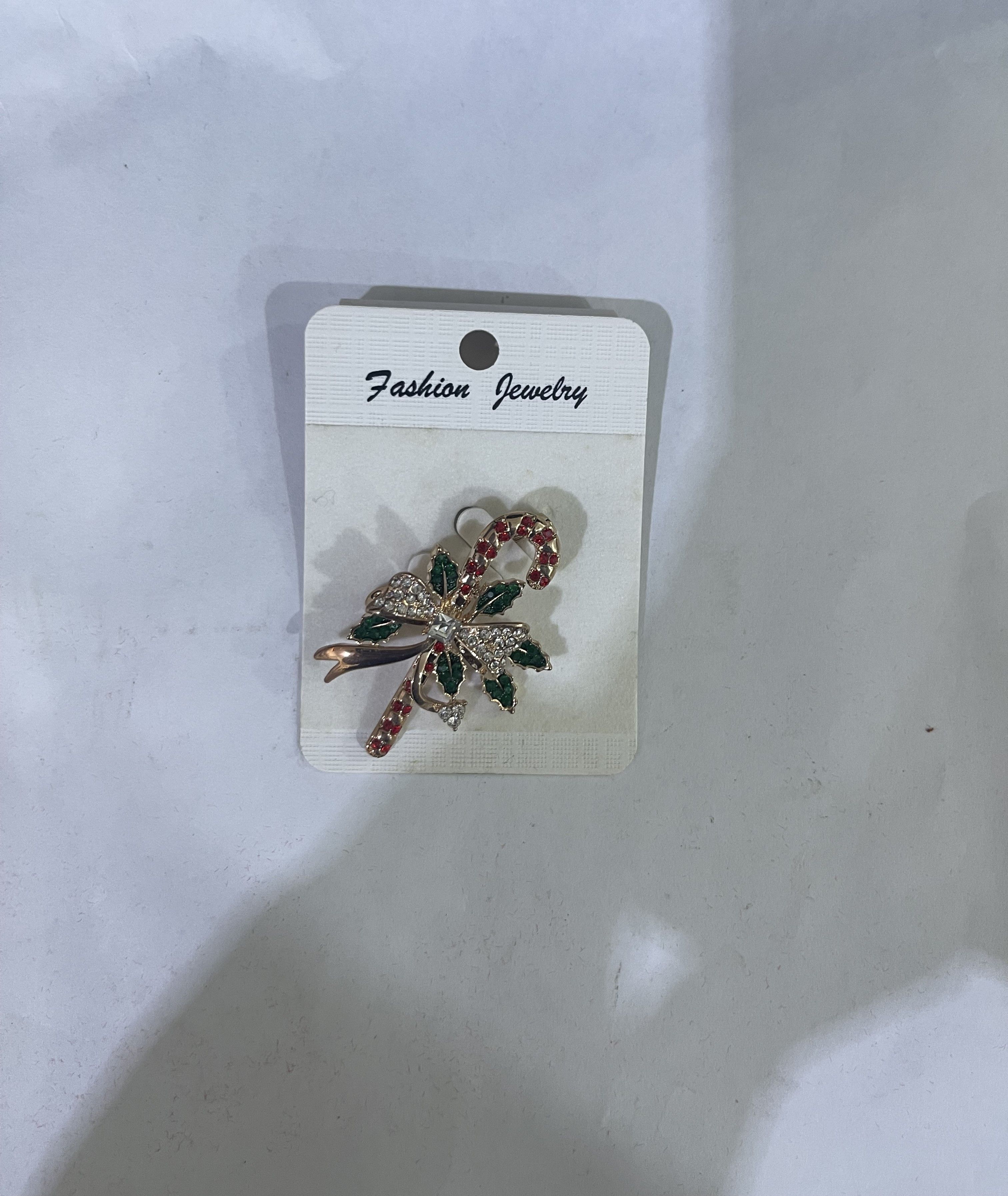 Brooch Style